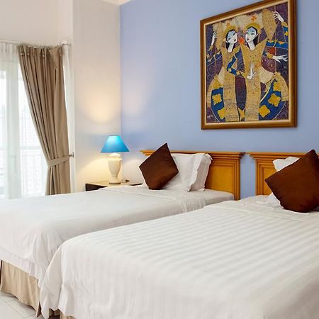 Topaz Guest House Jakarta Extérieur photo